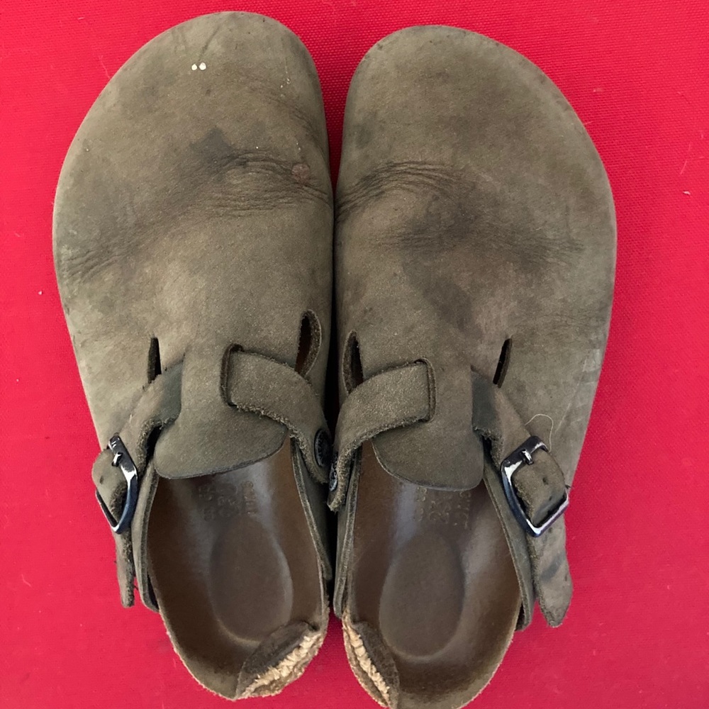Worn Birkenstock’s 39 Clogs
